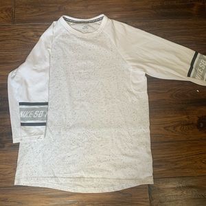 NIKE SB WHITE T-SHIRT